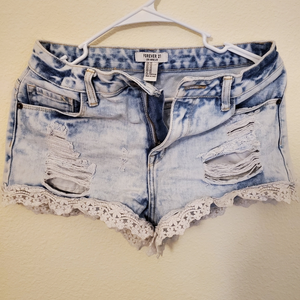 Embroidery jean shorts